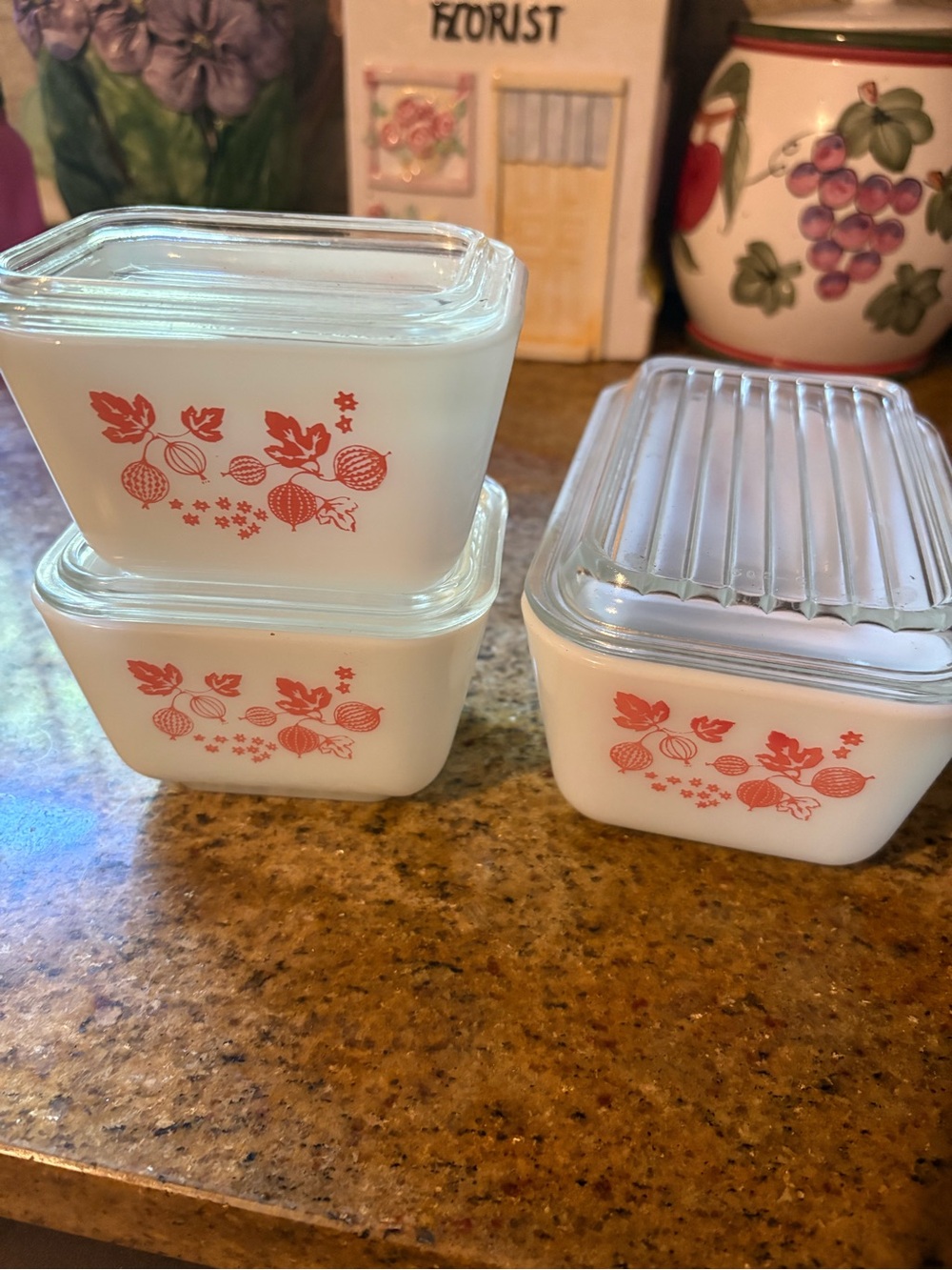 Pink Gooseberry Pyrex - Picture 5 of 5